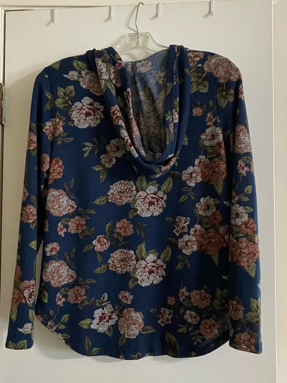Absolutely Famous Navy Floral Lace-Up Long Sleeve Top - Picture 3 of 11